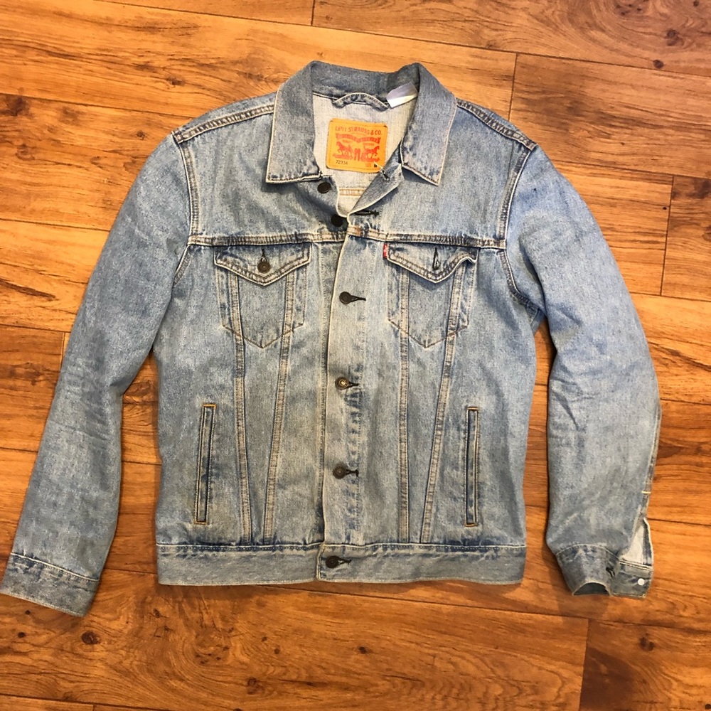 Levi’s denim jacket